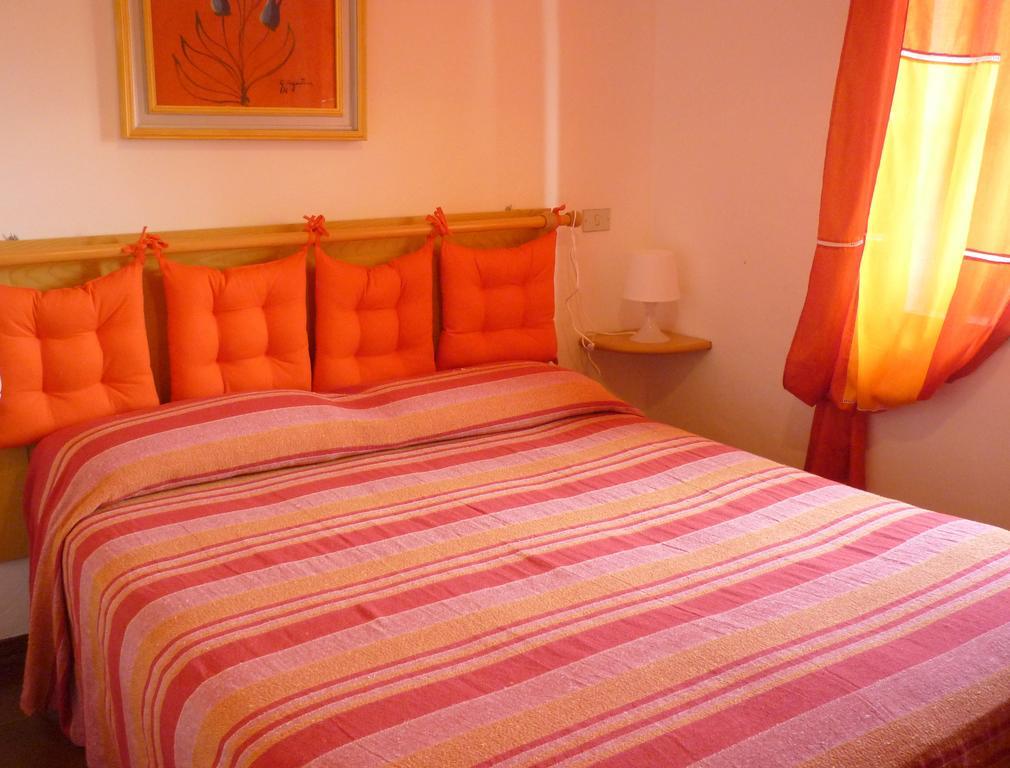 Appartamenti Cannigione La Conia Room photo